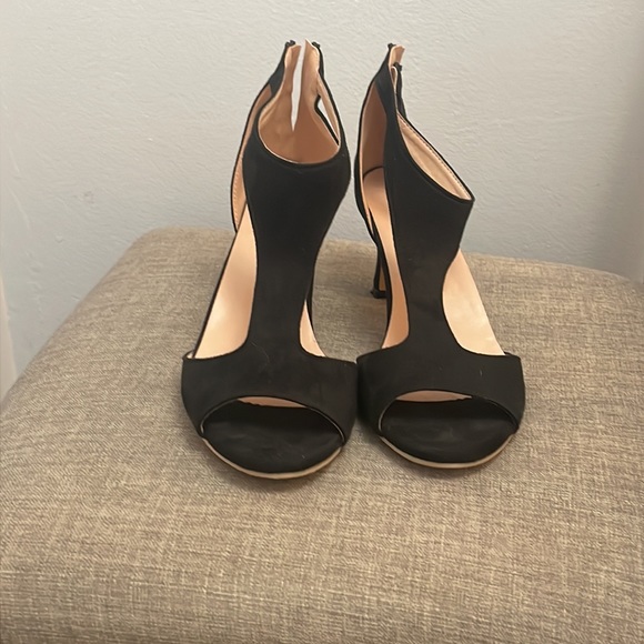 Black suede like open toe shoes - Picture 2 of 4